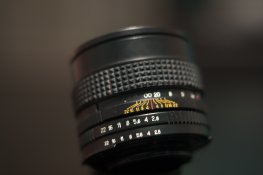Kaleinar_100mm_f2.8_M42_(2_of_12).jpg