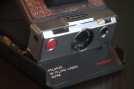 Black_SX70-4.jpg