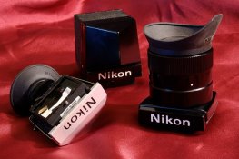 Nikon View Finders sml.jpg