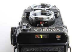 Yashica-Mat-124G-010.jpg