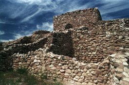 MSA -STONE- Tuzigoot NatMon- 35mFugi200 .jpg
