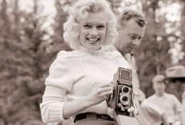 Marylin with Rollei.jpg