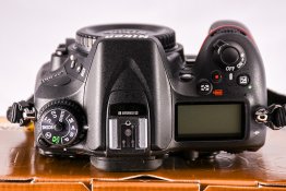 Nikon D7100-2.jpg