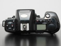 NikonF80102.jpg