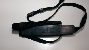 leicastrap.jpg