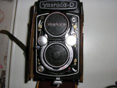 Yashica-D-008.JPG