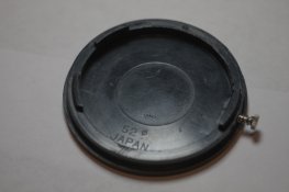 MAMIYA-SEKOR-52MM-FRONT-CAP_(2_of_5).jpg