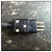 1C lamphouse plug.jpg
