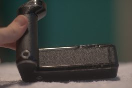 Nikon_MD11_Grip_(2_of_9).jpg