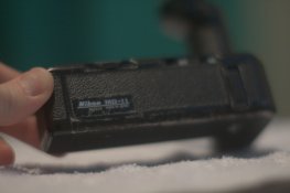 Nikon_MD11_Grip_(4_of_9).jpg