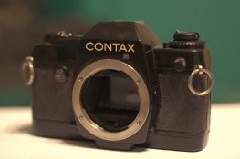 Contax_137_Parts_Body_(2_of_10).jpg