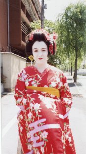 Maiko Rachelle_web.jpg
