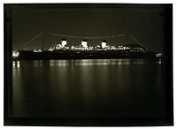 The Queen at night (Carbon)