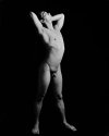 Tho V, Standing