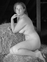 Amelie in Barn