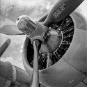 Nine-O-Nine  B-17G Engine
