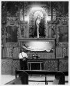 Man praying, Iglesia del Carmen