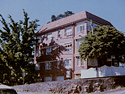 submini house