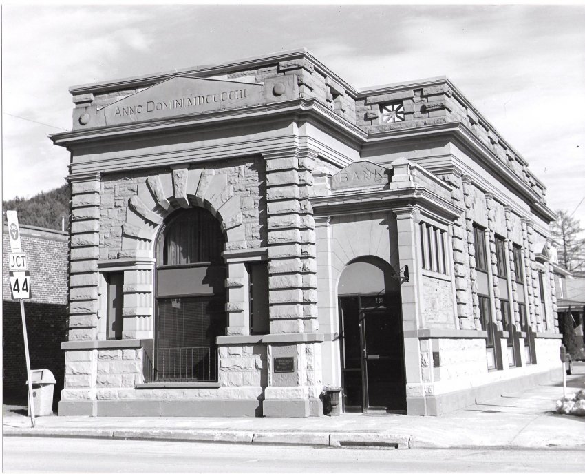 "1903"