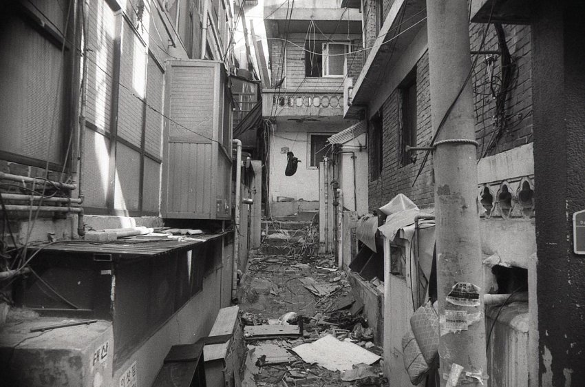 Abandoned alleyways, Seoul.