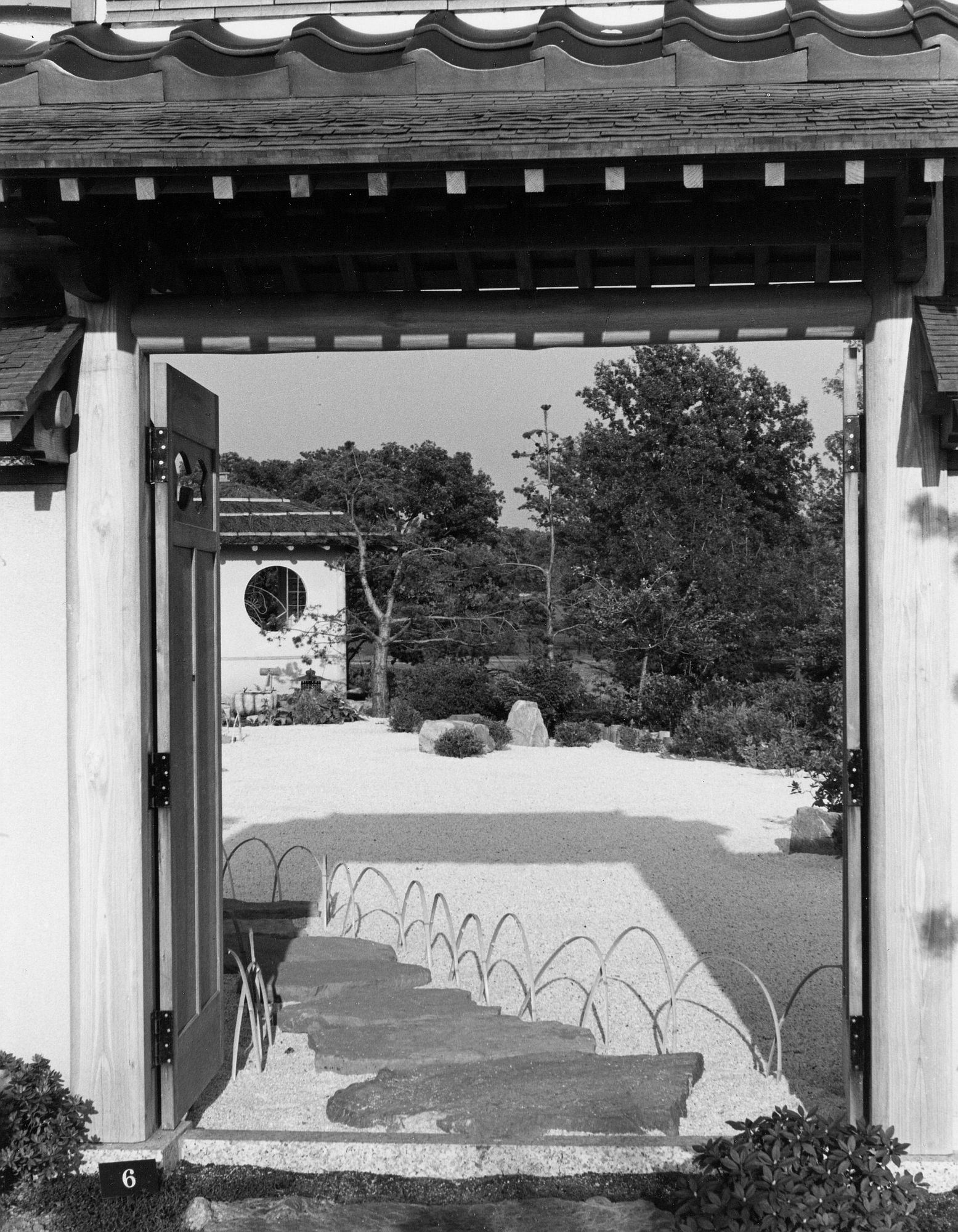 Arbor House Path