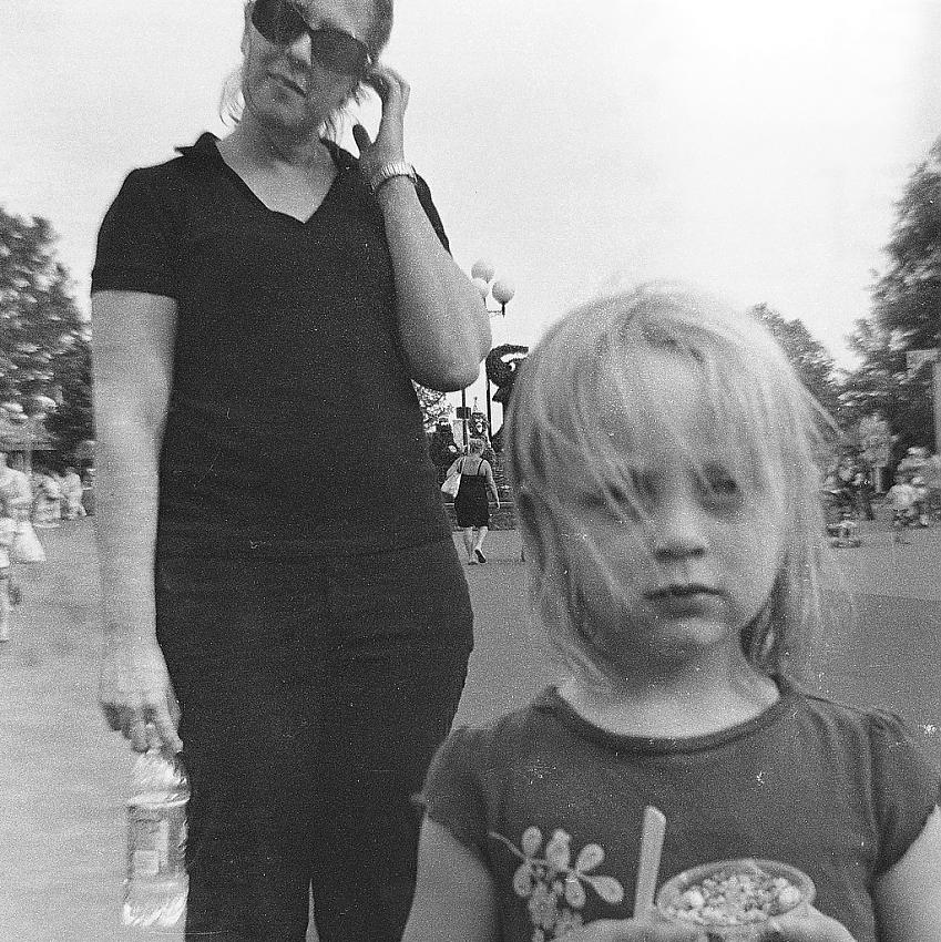 Ava an Liz