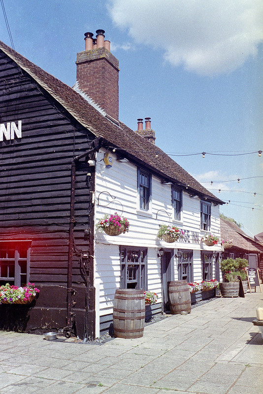 BARGE INN Battlesbridge with MINOX 35GT