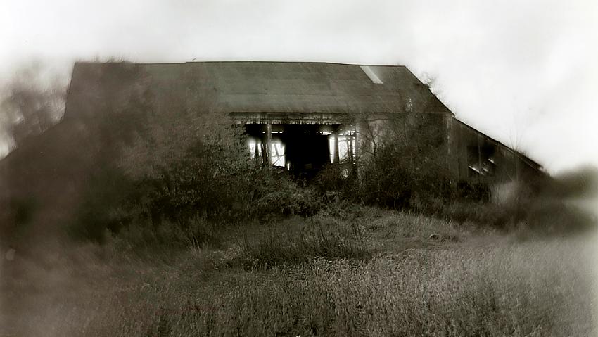Barn...
