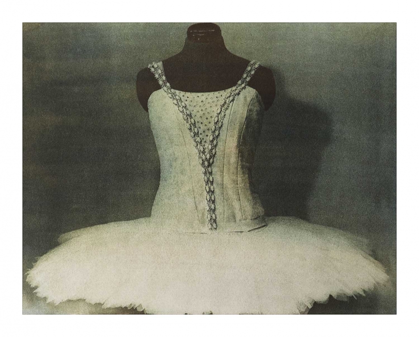 Bob Carnie Dress3