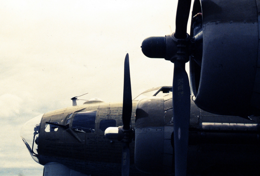 Bomber.  1944 - 2015