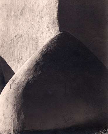 Buttress, Rancho de Taos, NM