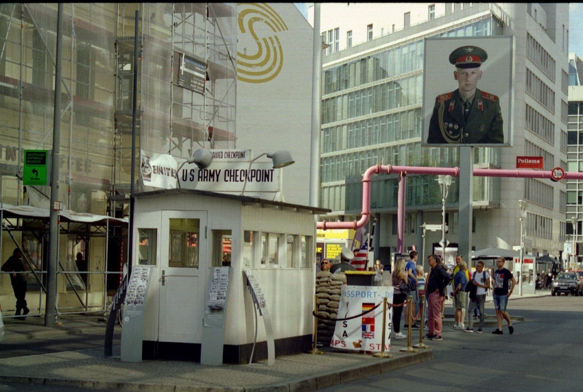 Checkpoint Charlie 2017 and 1972