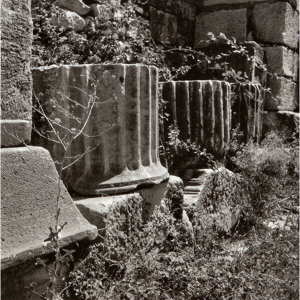 Columns (Agora), Ephesusus