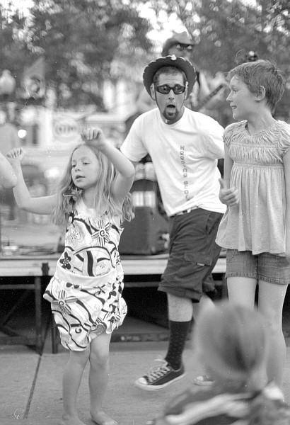 Concert at the Park: Dancers