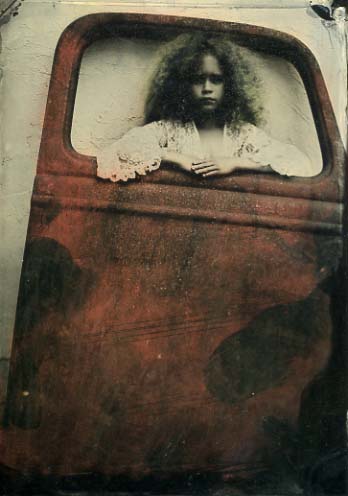Counti Hand Tinted
