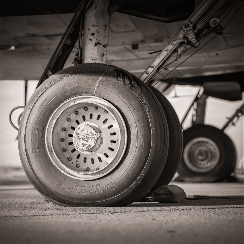DC-7 Main Gears