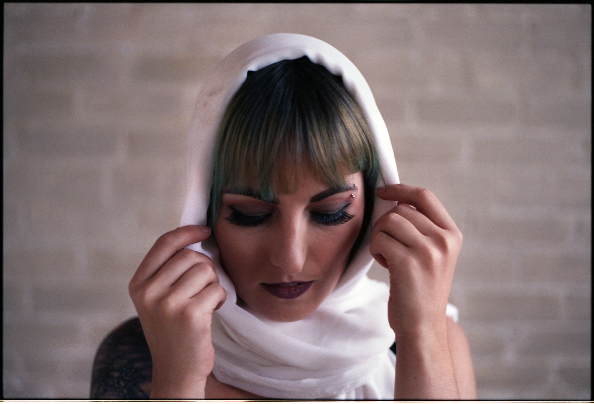 Elizabeth - AGFA Portrait160