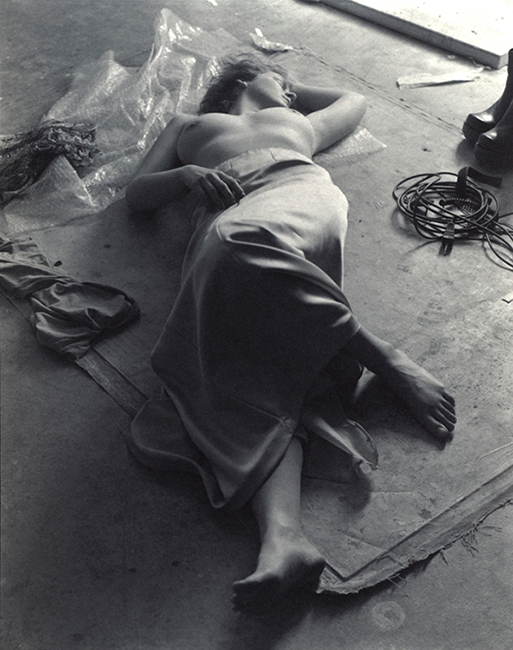 Eva and the synch cord