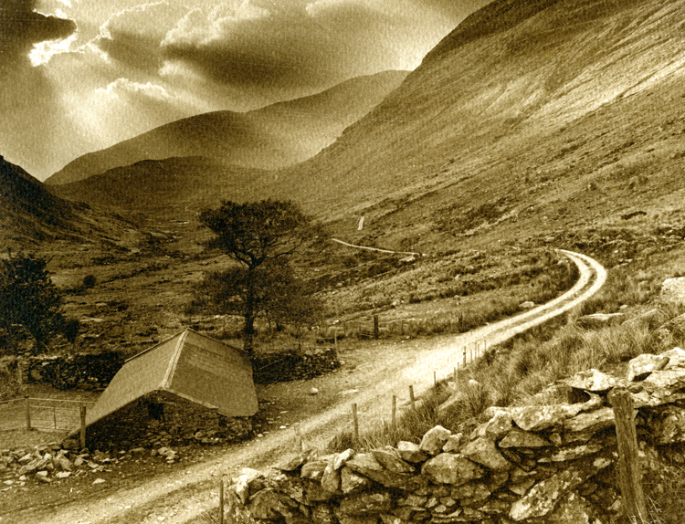 Farmers shed in Black Valley.