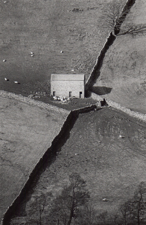 Field Barn, Crackpot Side