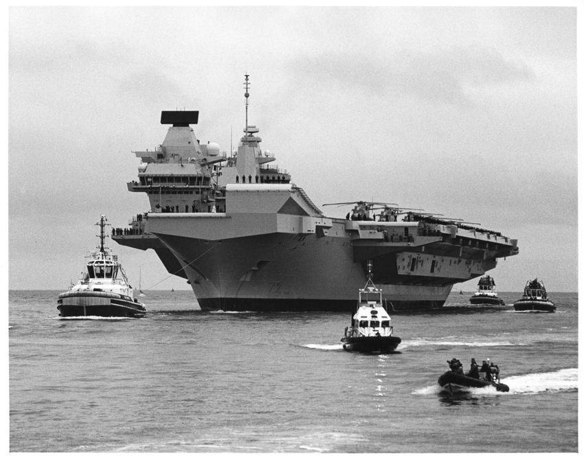 First Entry Portsmouth HMS Queen Elizabeth (3)