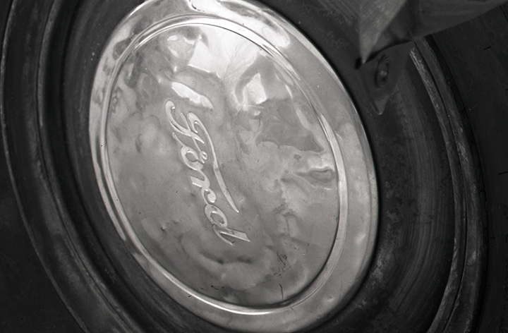 Ford Tonner Hubcap