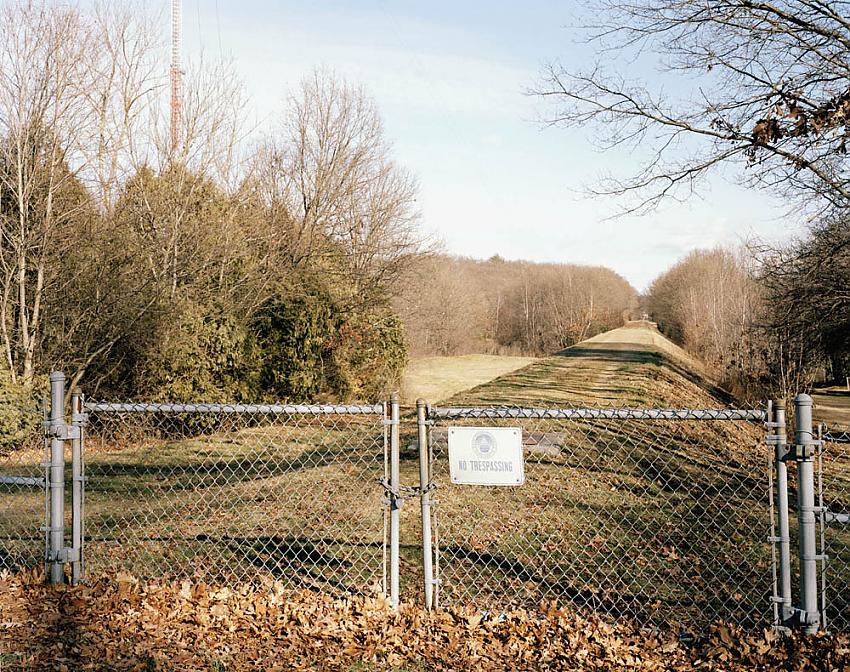 Gate