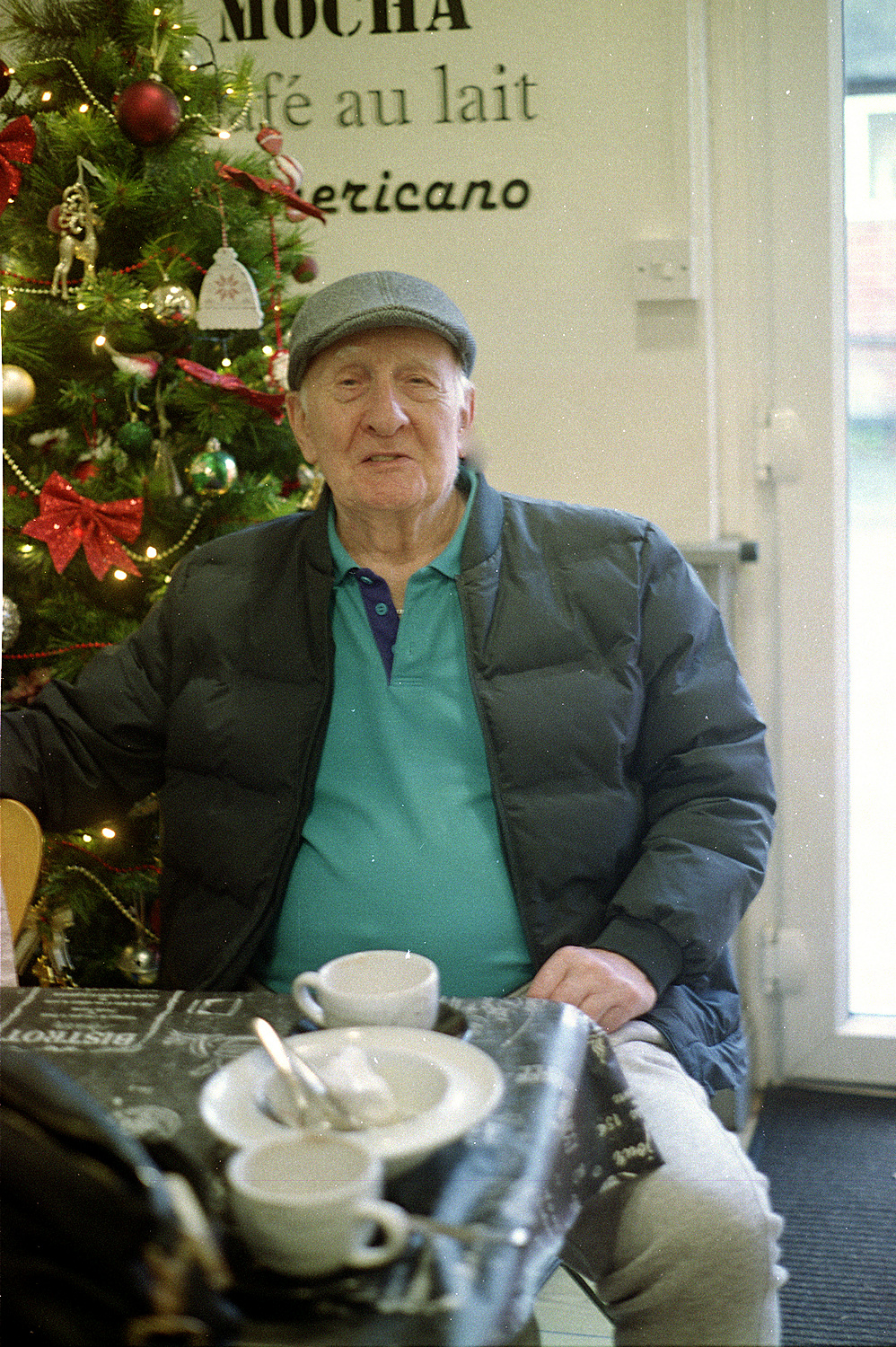 Gent in the cafe