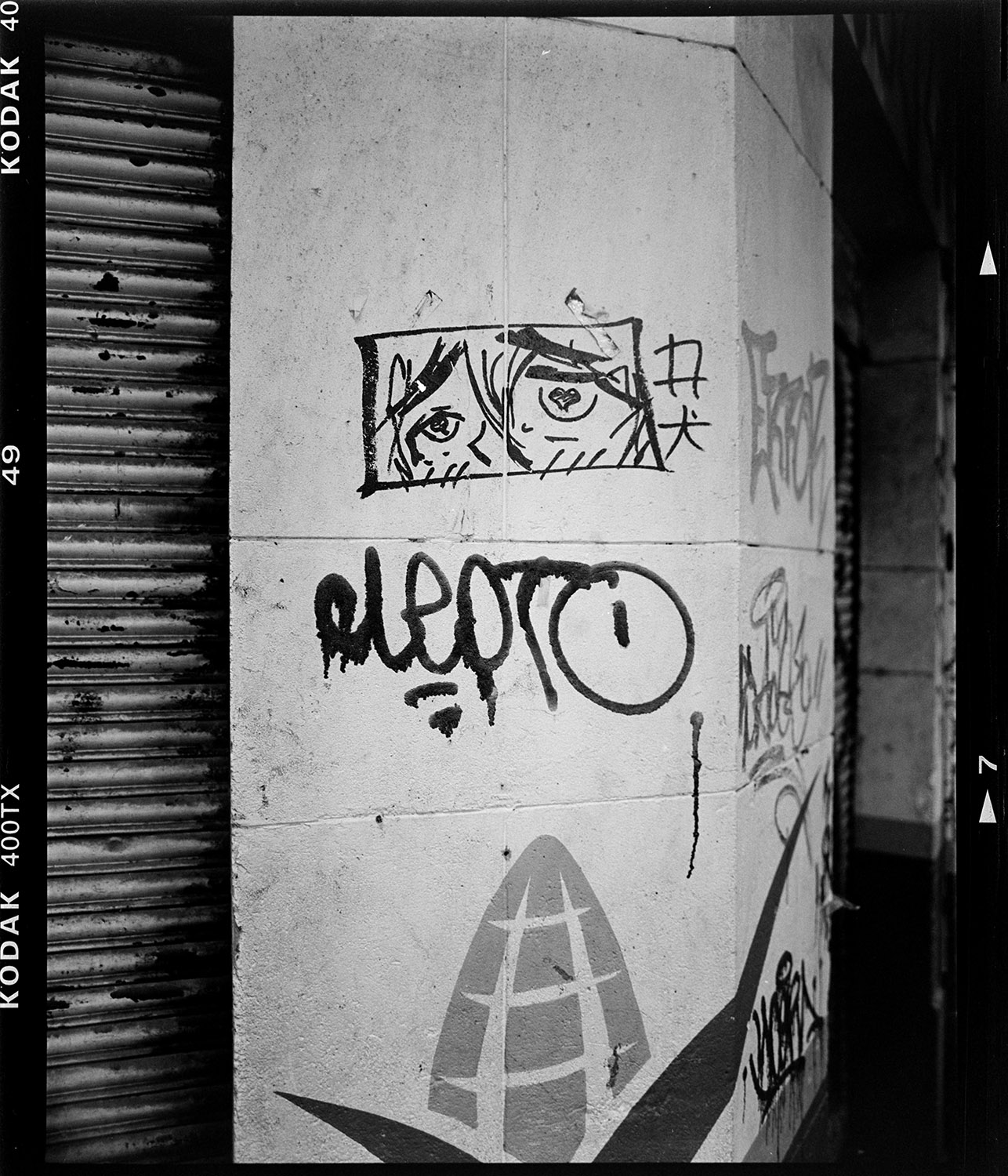 Graffiti Eyes, Roma Norte