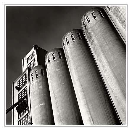 Grain silo