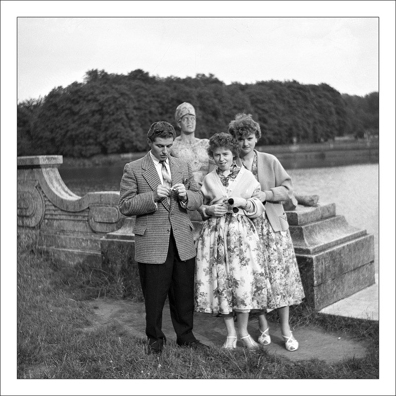 Group portrait 1950's - vintage 120 rollfilm