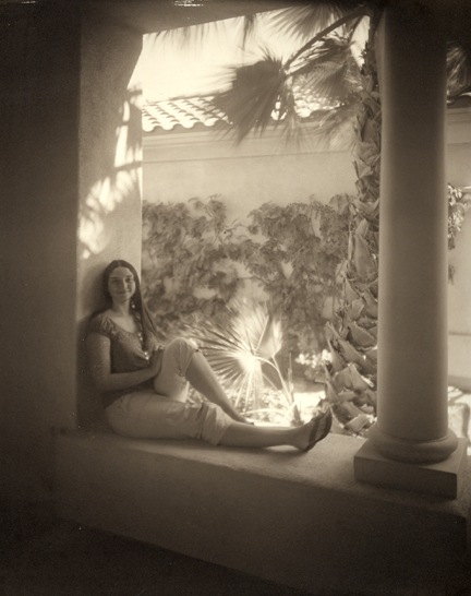 Hanni on front porch 1