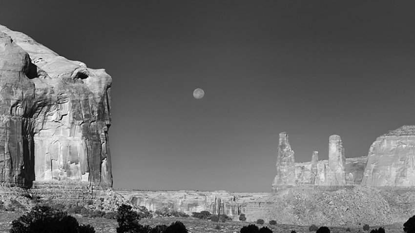 Harvest moon at Monument valley Sept 2016
