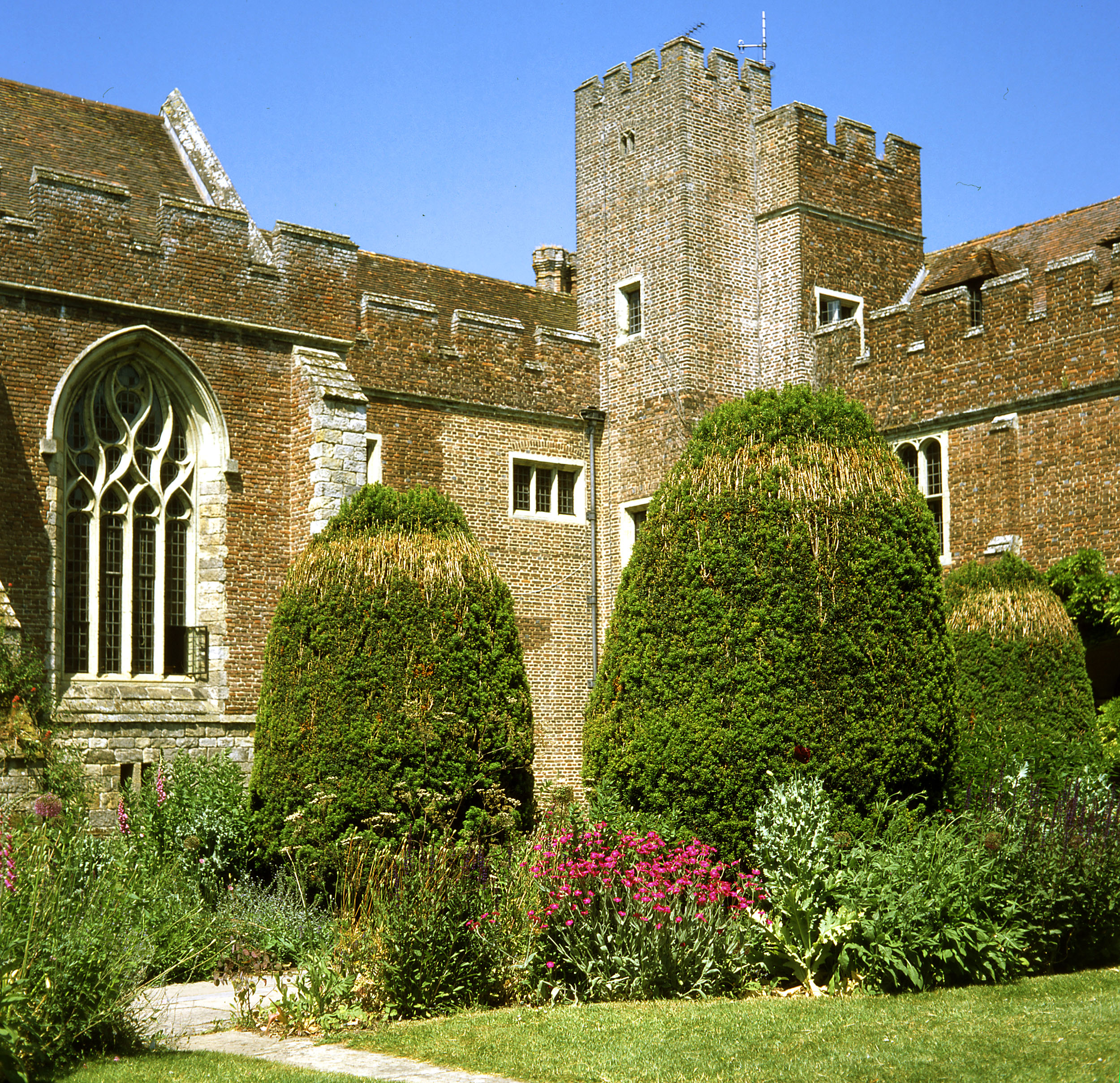 Herstmonceux 02.jpg